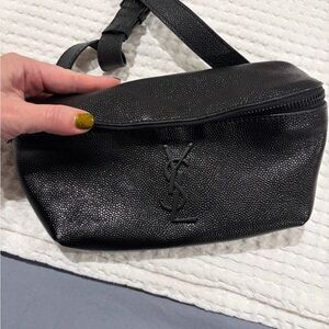 Black pebbled belt bag